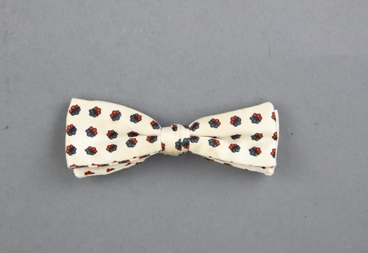 Image of bow tie.